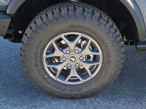 New 2025 Ford Bronco Badlands image 17