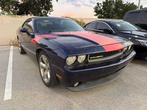 Used 2013 Dodge Challenger R/T w/ Sound Group II RWD image 3