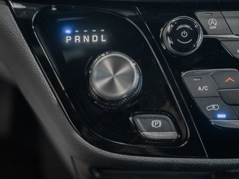 New 2026 Chrysler Pacifica Select image 24