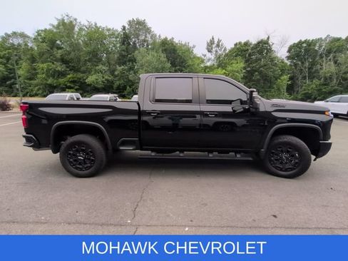 Used 2024 Chevrolet Silverado 2500 LT w/ Midnight Edition AWD/4WD image 5