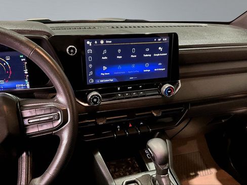 Used 2023 Chevrolet Colorado W/T image 10