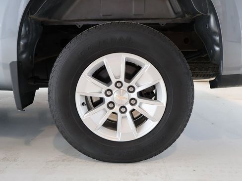 Used 2021 Chevrolet Silverado 1500 LT AWD/4WD image 41