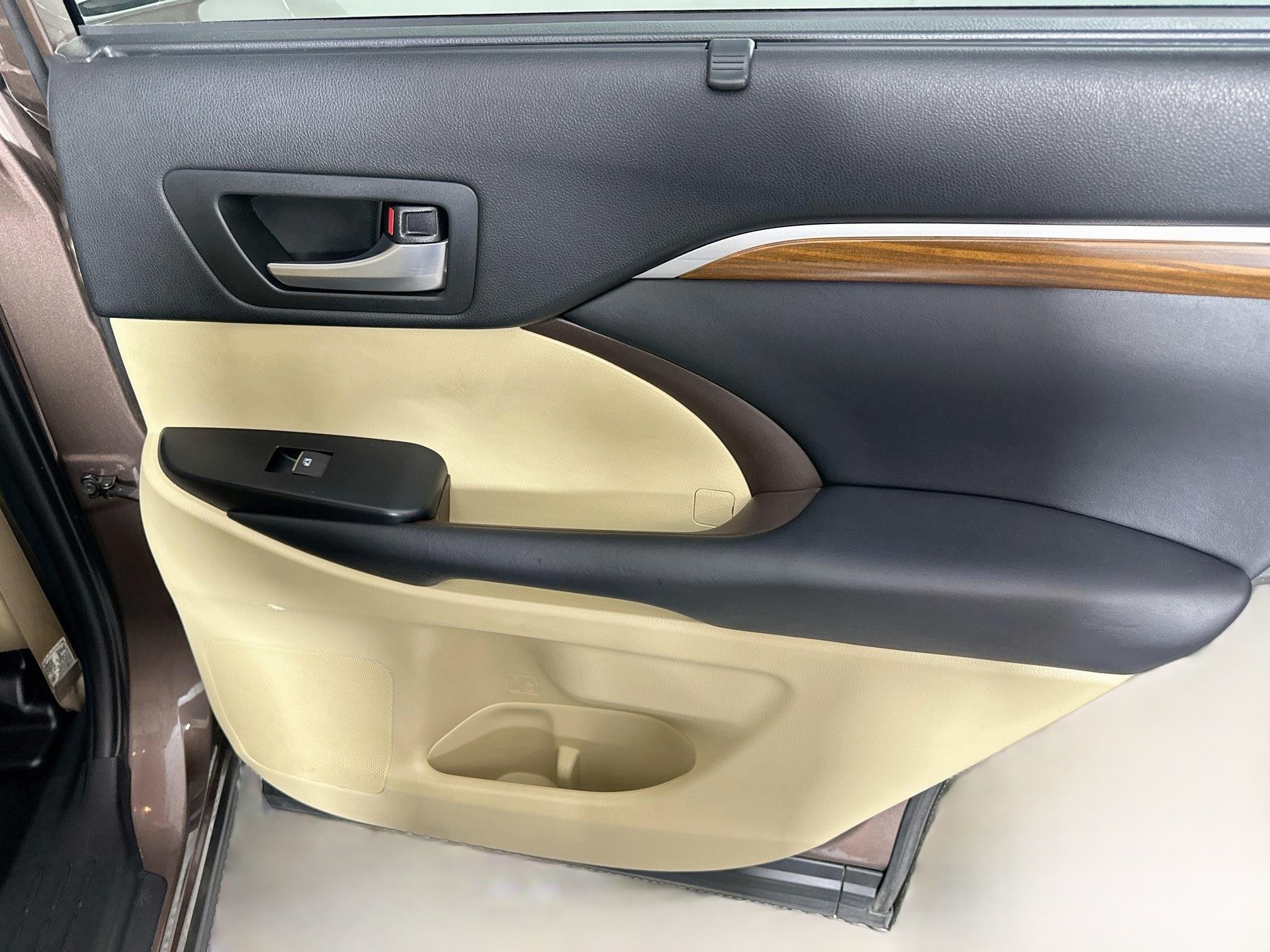 Used 2019 Toyota Highlander Limited AWD/4WD image 34