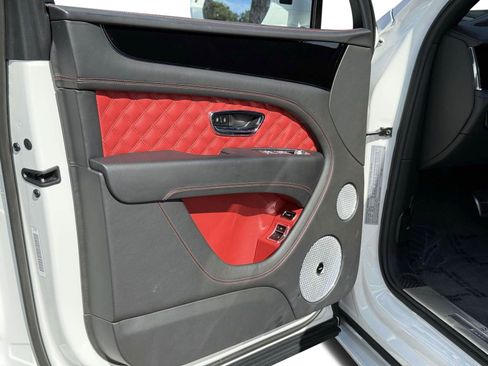 Used 2022 Bentley Bentayga Speed image 25