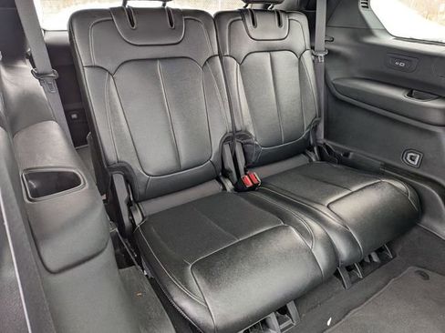 Used 2024 Jeep Grand Cherokee L Limited w/ Luxury Tech Group II image 31