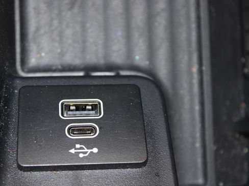 Used 2025 Ford Expedition Platinum w/ Stealth Appearance Package image 33