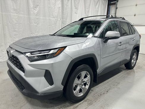Used 2025 Toyota RAV4 XLE image 3