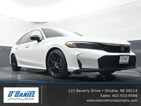 Used 2025 Honda Civic Sport image 14