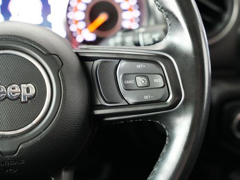 Used 2021 Jeep Wrangler Sport AWD/4WD image 13