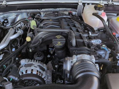 Used 2024 Jeep Wrangler Sport image 13