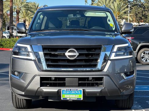 Used 2023 Nissan Armada SV image 8