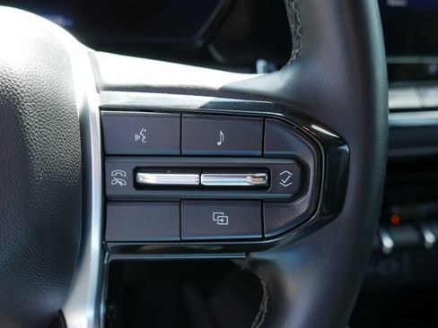 Used 2023 Chevrolet Colorado LT AWD/4WD image 17