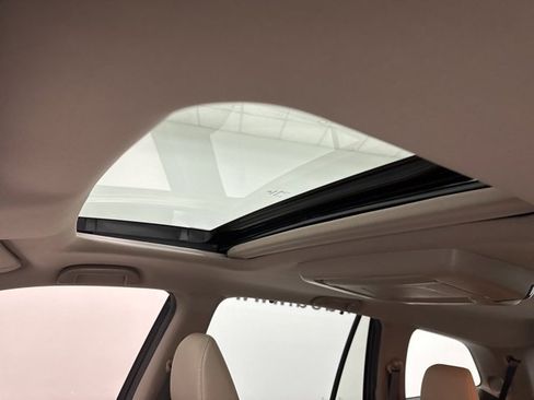 Used 2020 Honda Pilot Touring image 22