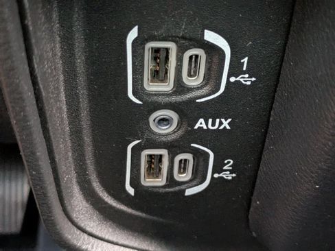 Used 2021 RAM 1500 Big Horn image 18