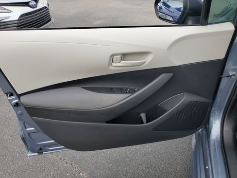 Used 2022 Toyota Corolla LE image 16