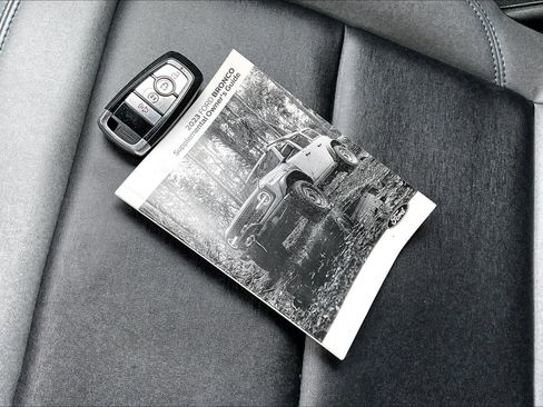 Certified 2023 Ford Bronco Black Diamond image 14