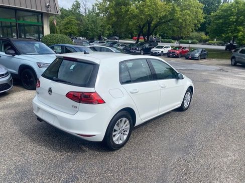 Used 2016 Volkswagen Golf 4-Door FWD image 6