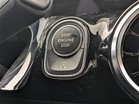 Used 2023 Mercedes-Benz GLA 250 4MATIC image 29
