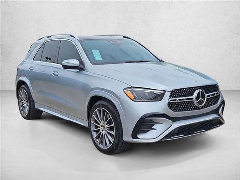 Used 2025 Mercedes-Benz GLE 450e 4MATIC image 3