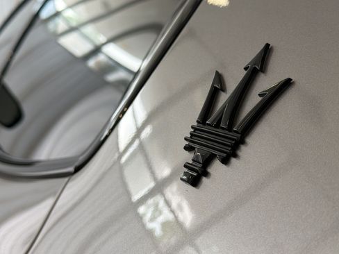 Used 2022 Maserati Ghibli Modena RWD image 36