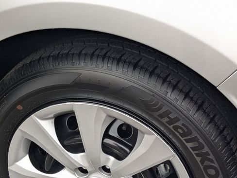 Used 2025 Toyota Corolla LE image 27