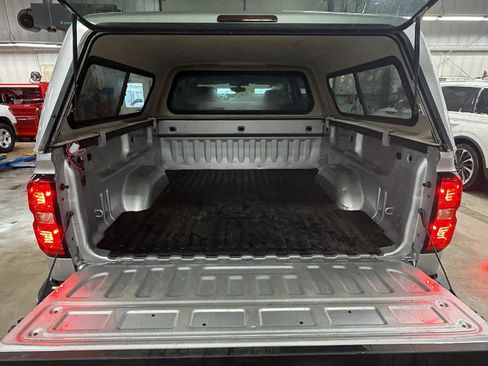 Used 2018 Chevrolet Silverado 1500 LT w/ All Star Edition image 25