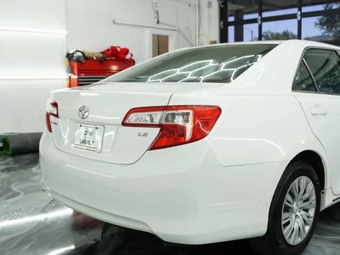 Used 2013 Toyota Camry LE FWD image 10