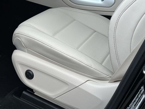 New 2026 Mercedes-Benz GLE 450 4MATIC image 12