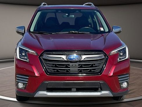 Used 2022 Subaru Forester Touring image 3