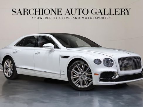 Used 2020 Bentley Flying Spur W12 image 1