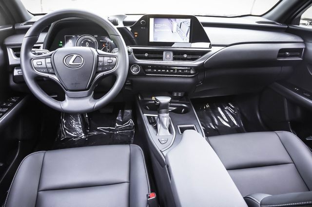Used 2024 Lexus UX 250h FWD image 18