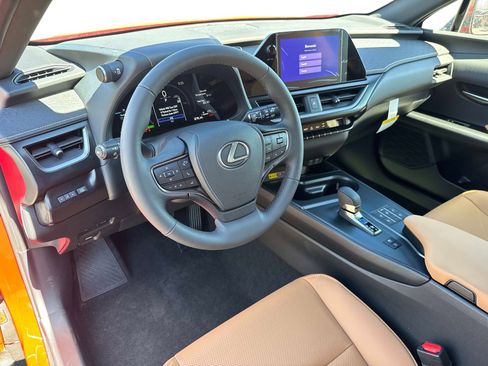 New 2025 Lexus UX 300h FWD image 23