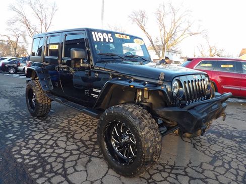 Used 2011 Jeep Wrangler Unlimited Sport image 3