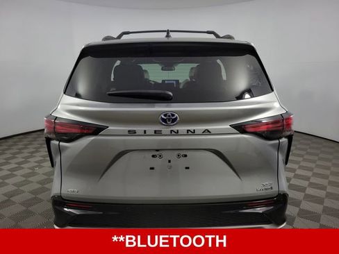 Used 2023 Toyota Sienna XSE w/ XSE Plus Package AWD/4WD image 7