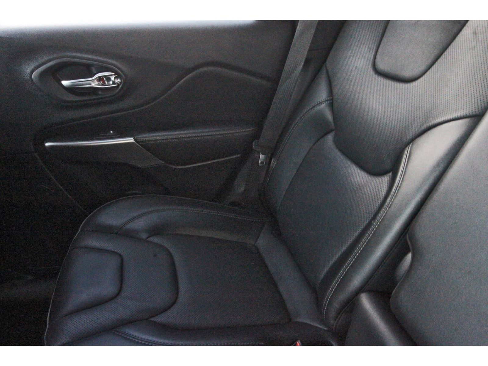 Used 2022 Jeep Cherokee Latitude Lux FWD image 15