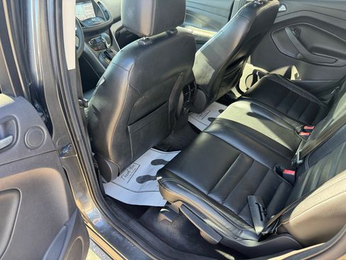 Used 2016 Ford Escape SE w/ Equipment Group 201A image 10