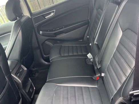 Used 2015 Ford Edge SEL w/ Canadian Comfort Package image 17