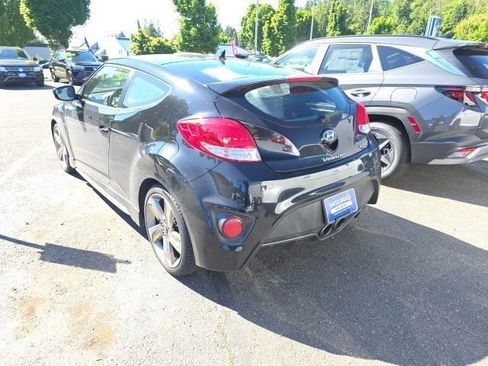 Used 2015 Hyundai Veloster Turbo FWD image 2