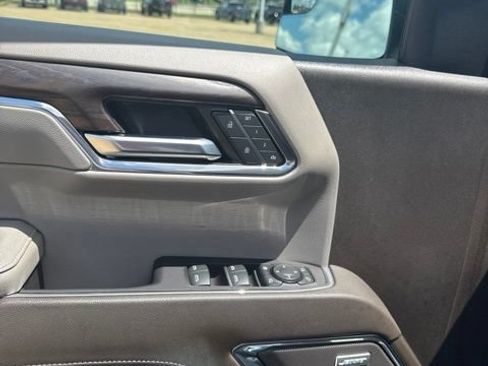 Certified 2023 GMC Sierra 1500 SLT AWD/4WD image 12
