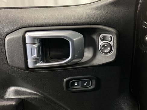 Used 2021 Jeep Wrangler Unlimited Sport AWD/4WD image 14