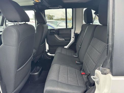 Used 2012 Jeep Wrangler Unlimited Sport image 11