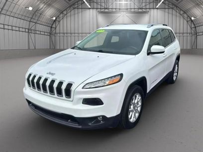 Used 2017 Jeep Cherokee Latitude w/ Comfort/Convenience Group