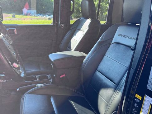 Used 2022 Jeep Gladiator Overland w/ Popular Equipment Package AWD/4WD image 10