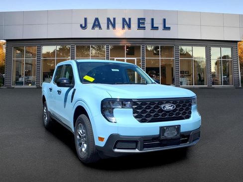 New 2026 Ford Maverick XLT w/ XLT Luxury Package AWD/4WD image 2