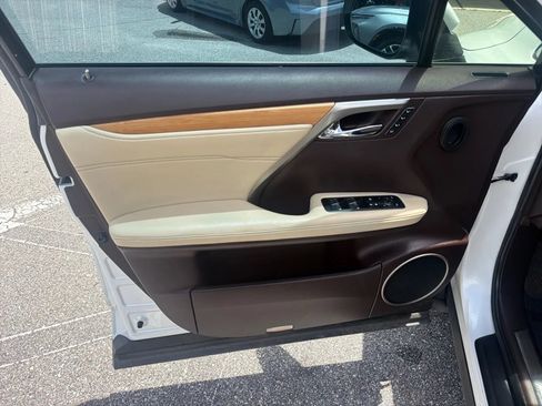 Used 2019 Lexus RX 350L FWD image 16