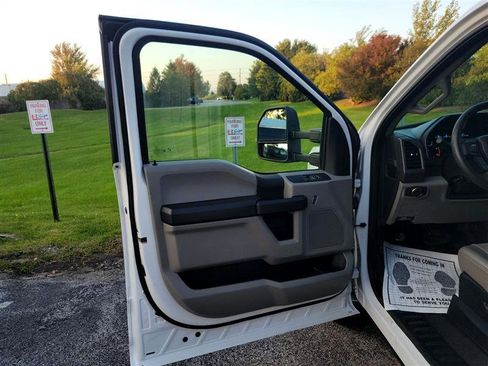 Used 2020 Ford F250 XL w/ Power Equipment Group image 18