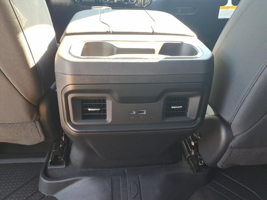 New 2026 Chevrolet Silverado 1500 LT w/ Texas Edition Plus RWD image 18