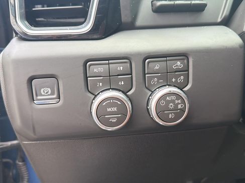 Used 2026 GMC Sierra 3500 Denali Ultimate AWD/4WD image 24