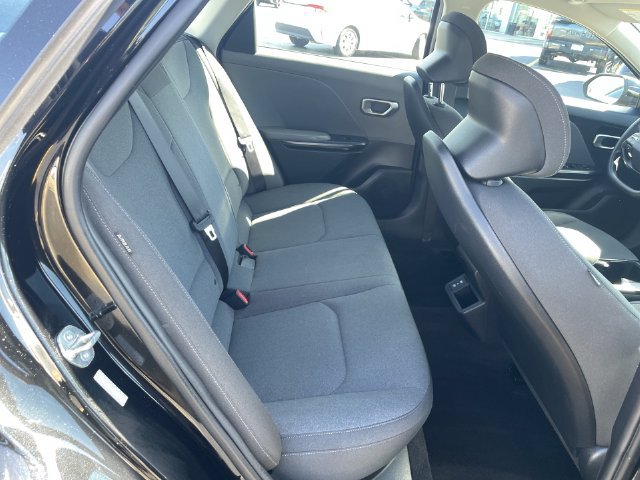 Used 2025 Kia K4 FWD image 36