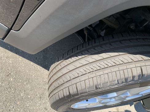 Certified 2023 Jeep Renegade Latitude AWD/4WD image 12
